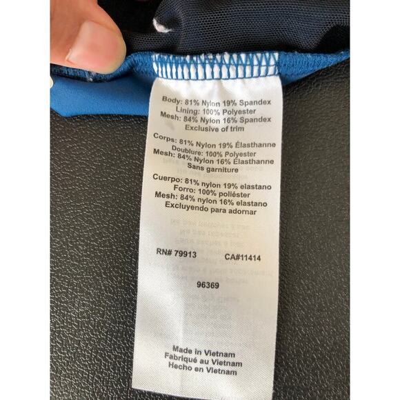 Motherhood Bounceback One-piece Swimsuit Shaping Slimming Green Size: M Beach - Picture 6 of 12